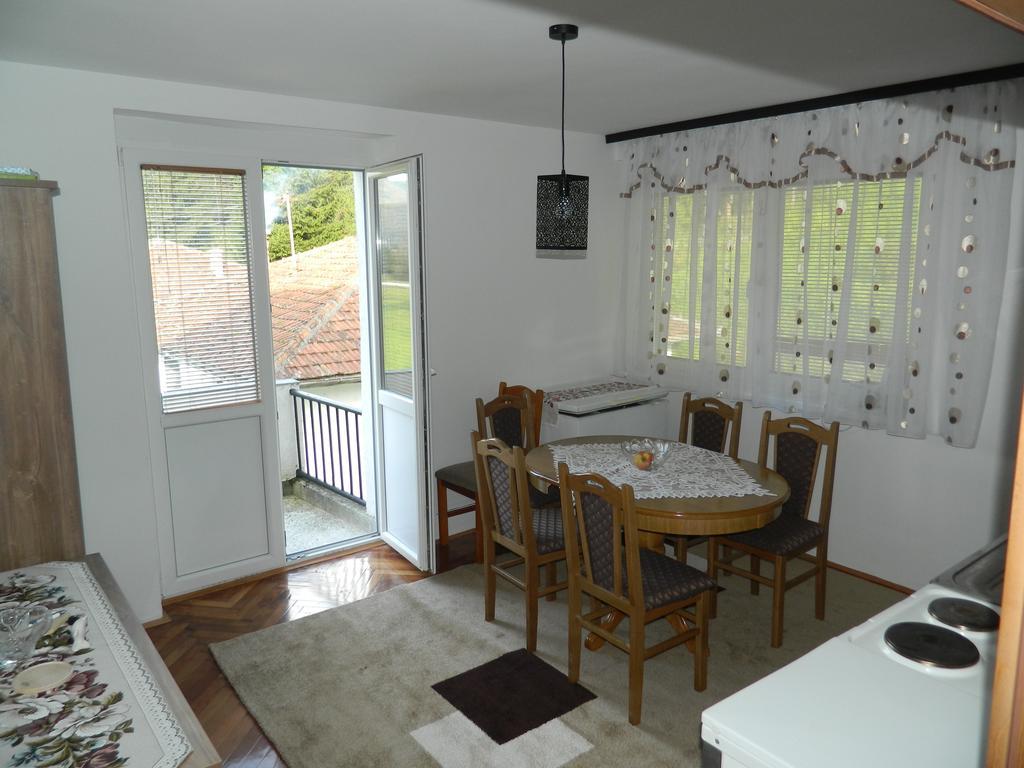 Apartman Sutjeska Tjentiste Ngoại thất bức ảnh